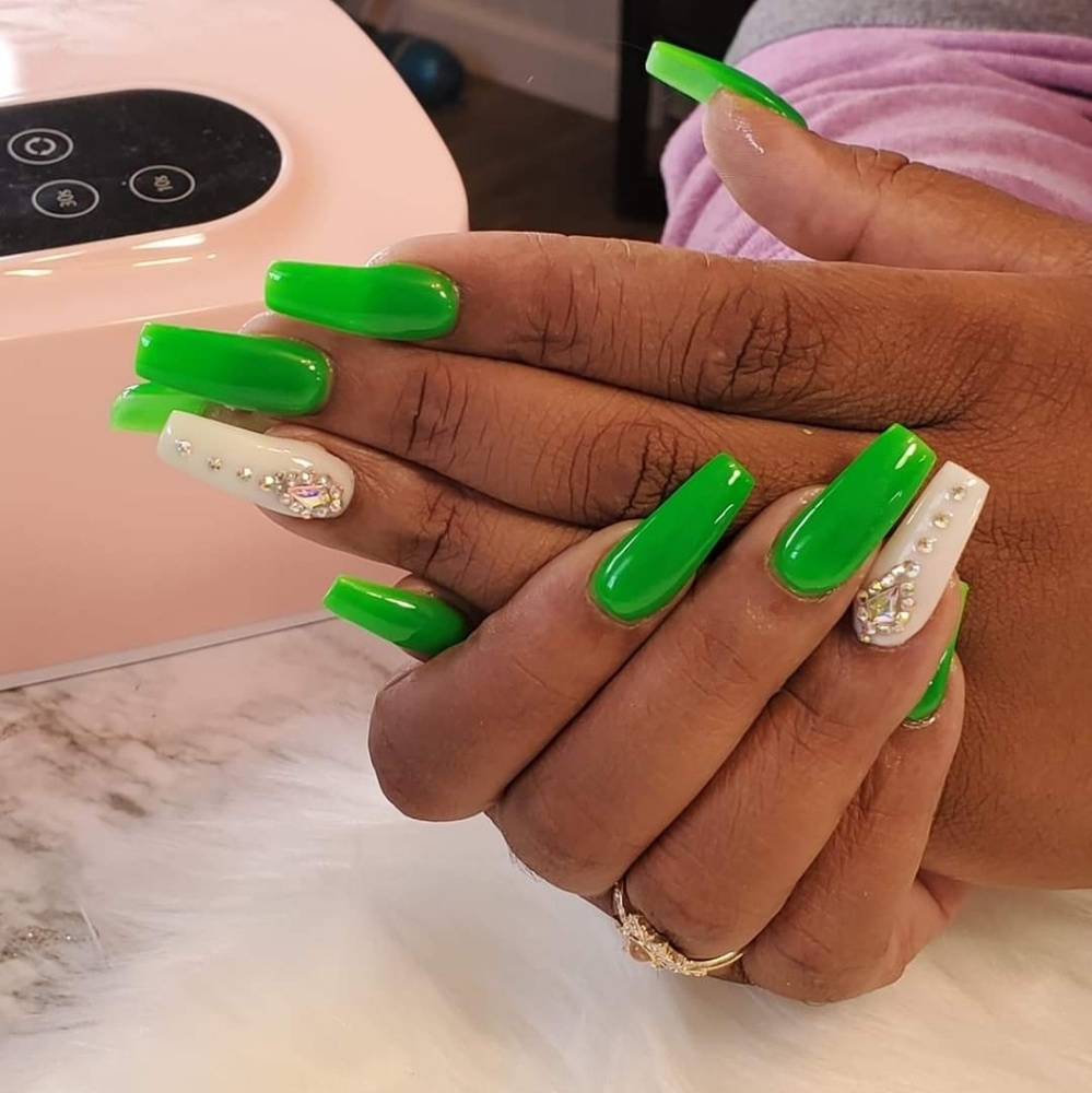 Meet your Posher, April